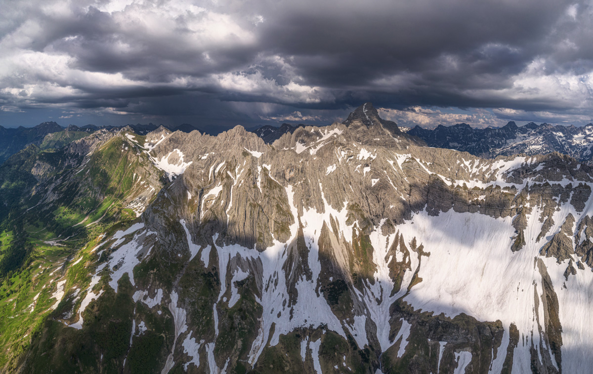 Bergbilder berg bilder Allgäu Alpen Berge Hinterstein Frühling Schnee Großer Wilder Hochvogel grün