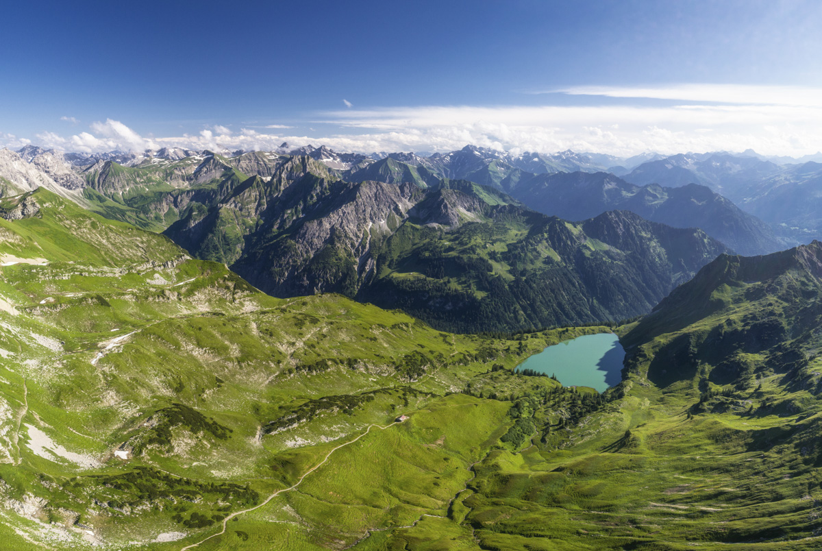 Bergbilder berg bilder Allgäu Alpen Berge Oberstdorf Sommer Seealpsee Höfats Nebelhorn grün blauer himmel sonne