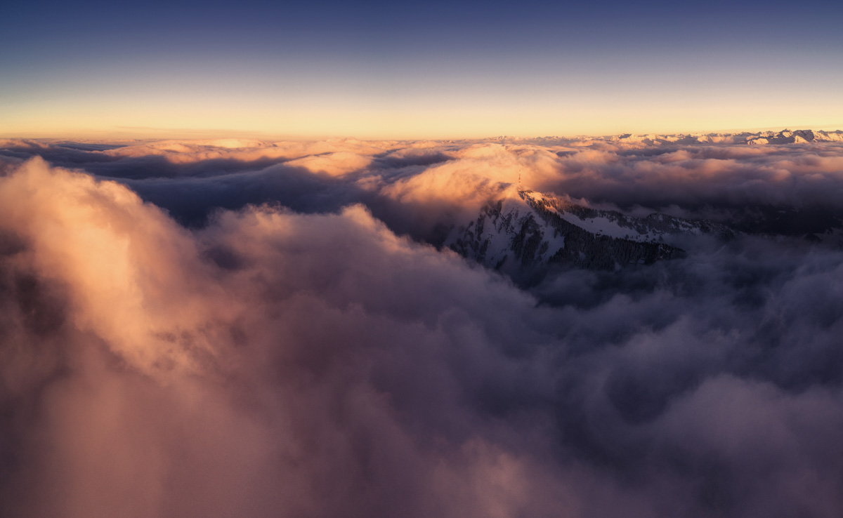 Panorama Allgäu Alpen Berge Winter Schnee Sonnenuntergang Alpenglühen Grünten Grüntenhütte Kranzegg Burgberg Oberallgäu blau orange sonne