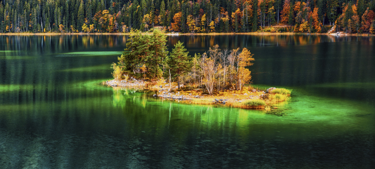 Panorama Berge Alpen Landschaft Alpin Eibsee Zugspitze Zugspitz Spiegelung Herbst grün