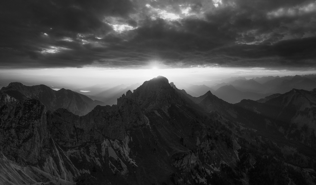 leinwand schwarz weiß wandbilder foto kaufen Tirol Lechtal Gimpel Rotflüh Sonnenaufgang Alpenglühen Fernpass Hahntenjoch sommer sonne