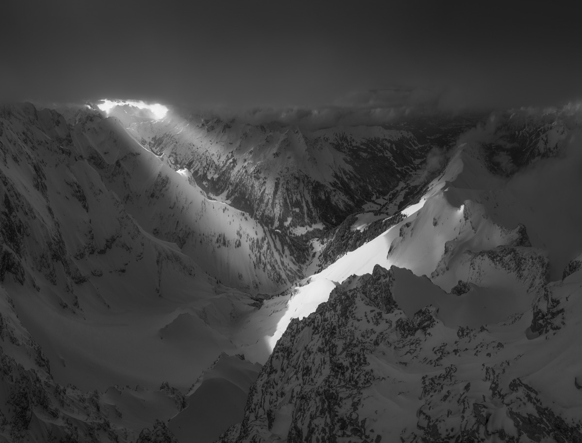 Bergbilder berg bilder Allgäu Alpen Berge Winter Schnee verschneit Trettach Einödsbach Hochalpen Sonnenuntergang Alpenglühen Oberstdorf Oberallgäu schwarz orange weiß blau sonne