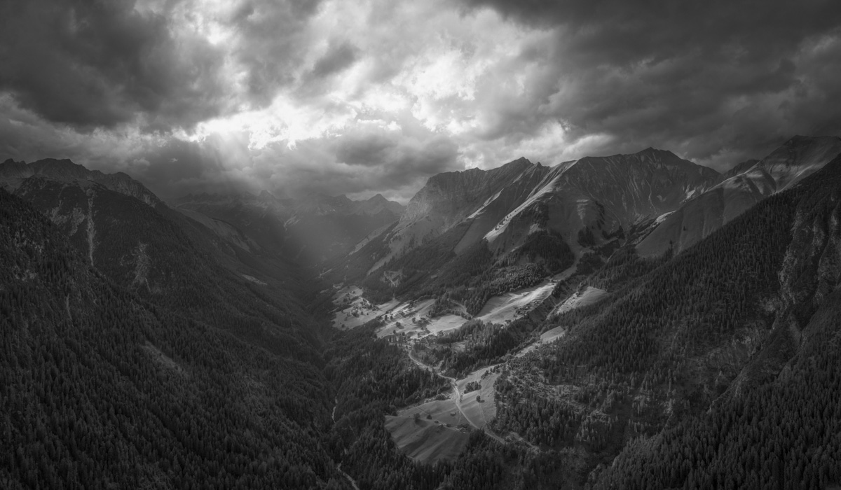leinwand schwarz weiß wandbilder foto kaufen Tirol Lechtal Gimpel Rotflüh Sommer Fernpass Hahntenjoch