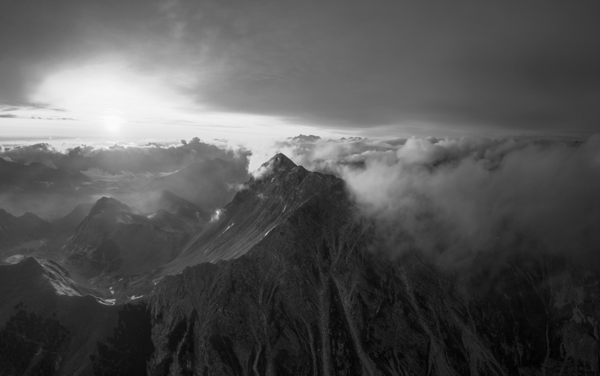 Bergbilder berg bilder Allgäu Alpen Berge Hinterstein Sommer Vilsalpsee Bergsee Traualpsee Landsberger Hütte Sonnenaufgang Gaishorn Alpenglühen Oberallgäu orange schwarz sonne