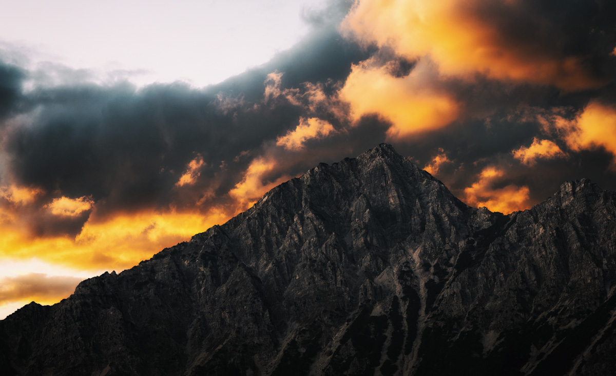 Bergbilder berg bilder Allgäu Alpen Berge Hinterstein Sommer Sonnenaufgang Alpenglühen Ponten Bschießer orange schwarz sonne