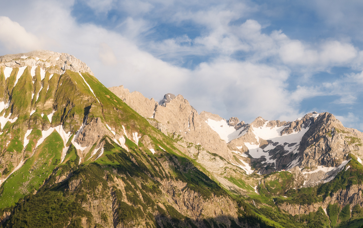 585 Frühling Allgäu Bad Hindelang Hinterstein Schwarzenberg Berge grün_