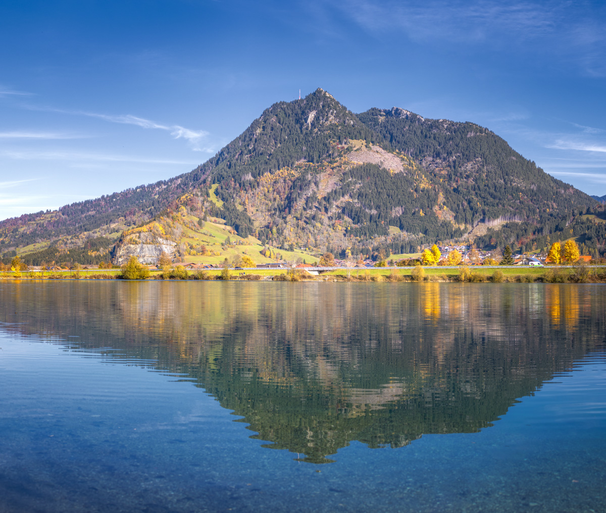 landschaftsbild Allgäu Alpen Berge Grünten Herbst Wolken Sonne See Moor Burgberg Oberallgäu orange rot