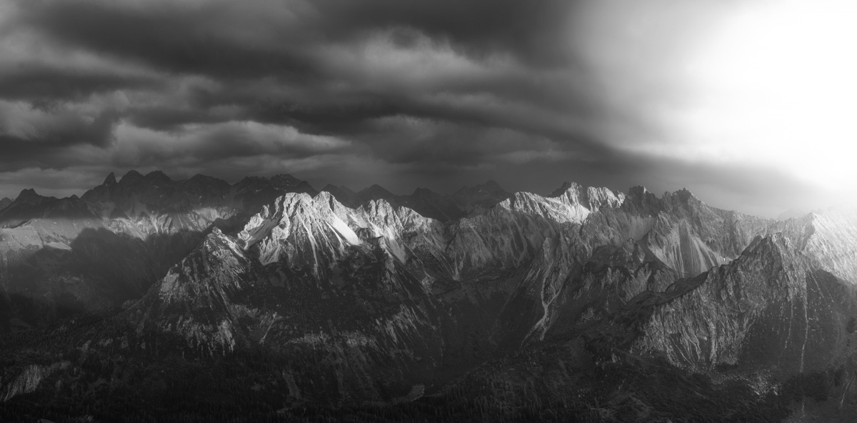 Bergbilder berg bilder Allgäu Alpen Berge Oberstdorf Sommer Alpenglühen Sonnenuntergang Gewitter Schauer Sturm Blitz Oberallgäu orange rot blau sonne