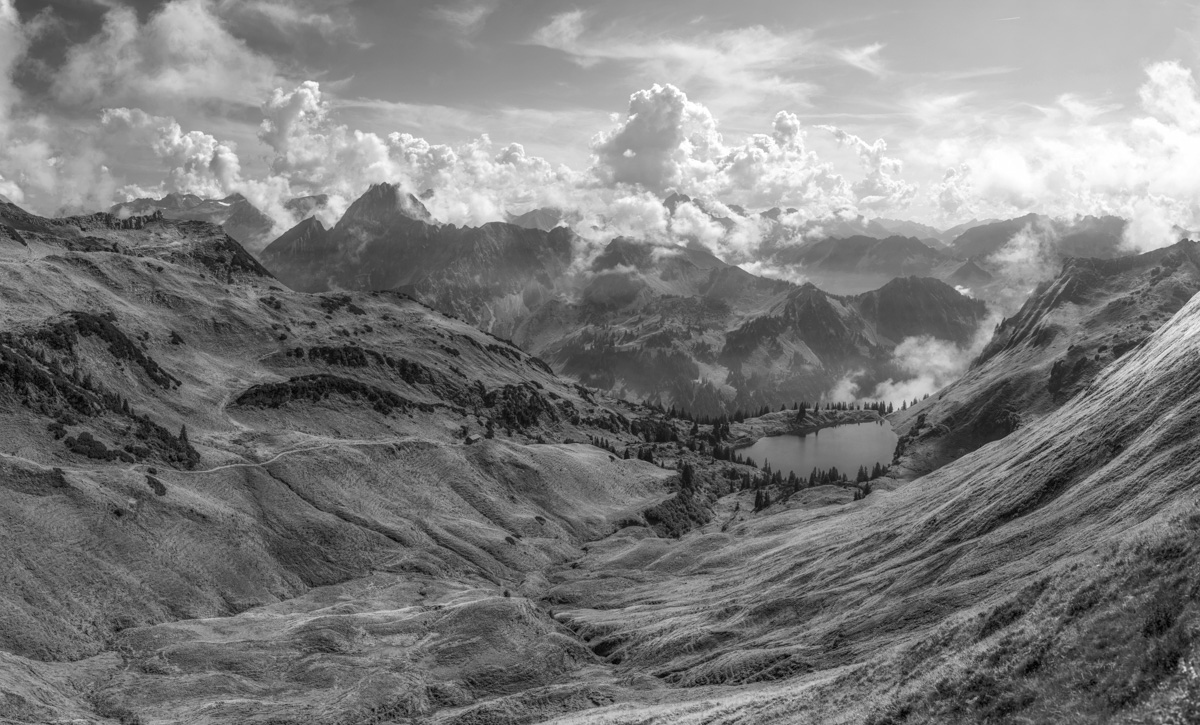 fotogalerie oberstdorf Allgäu Alpen Berge Oberstdorf Sommer Seealpsee Höfats Nebelhorn Oberallgäu grüne wiesen blauer himmel sonne