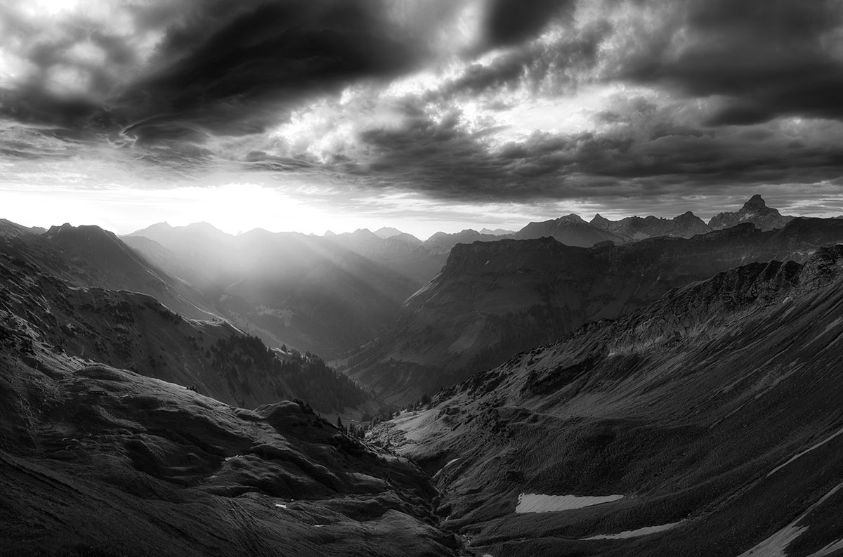 Bergbilder berg bilder Allgäu Alpen Berge Hinterstein Sommer Sonnenaufgang Nebelhorn Obertal Giebel Hochvogel Alpenglühen Gewitter orange rot grün sonne